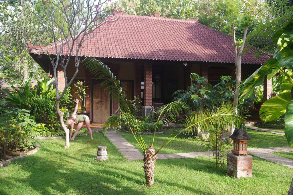Tirta Sari Bungalow Pemuteran  Exterior photo
